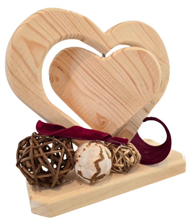 Le cœur en bois décoré